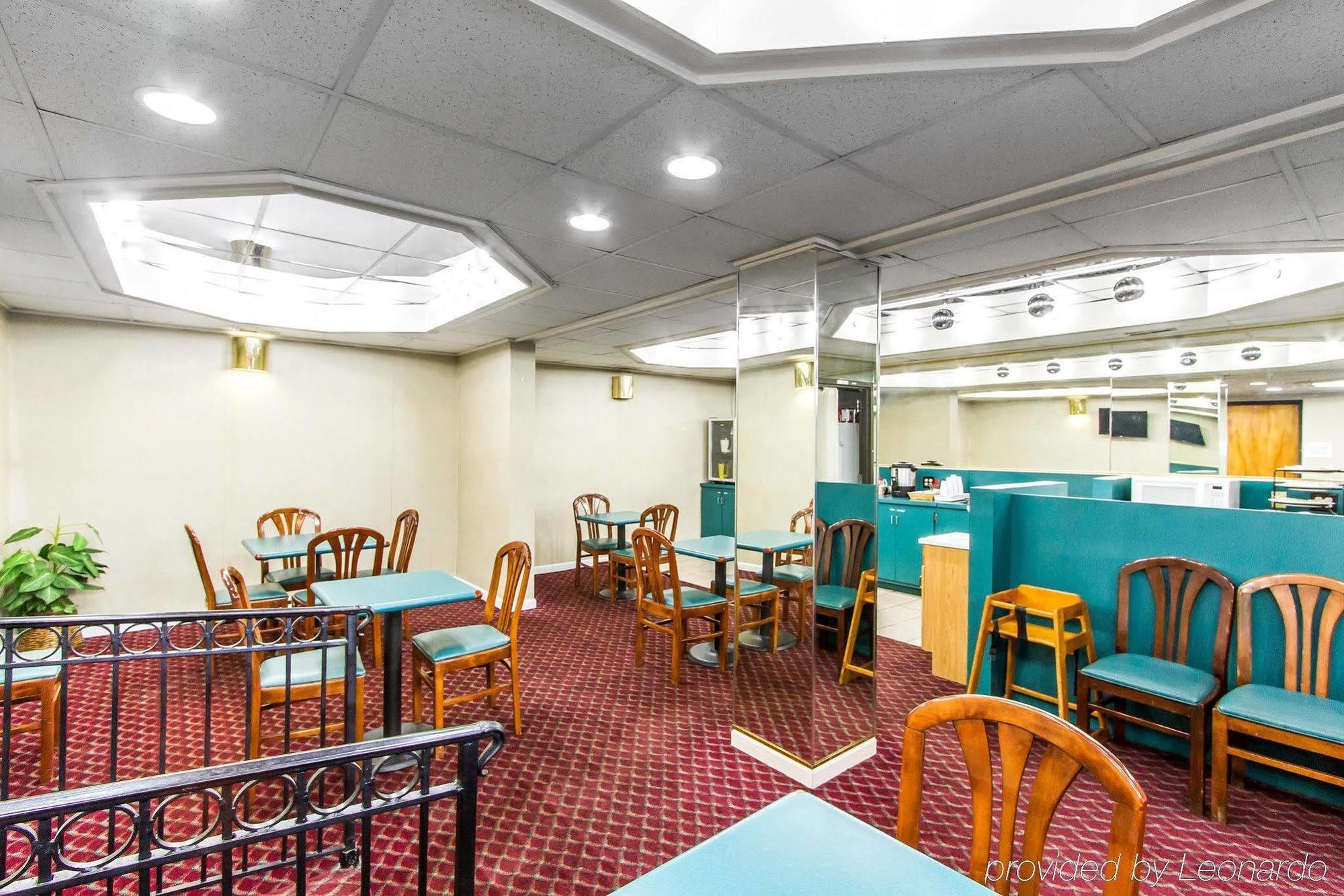 Econo Lodge & Suites Clarksville Ngoại thất bức ảnh